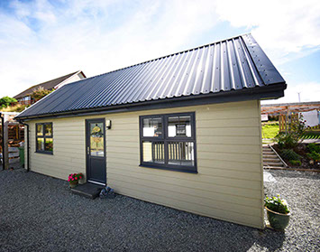 Heatherfield House Self Catering Accomodation offers Private Parking for guests