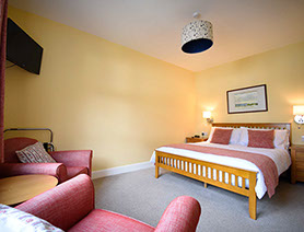 Heatherfield House Self Catering Accommodation contains a King Size Double Bedroom